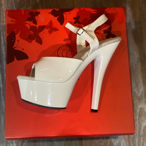 Pleaser Kiss 209 White Shoes NEW - Picture 5 of 5